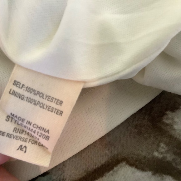 Illa Illa Womens Romper Long Bell Sleeve Deep V Lace Trim Size Medium - Picture 10 of 10